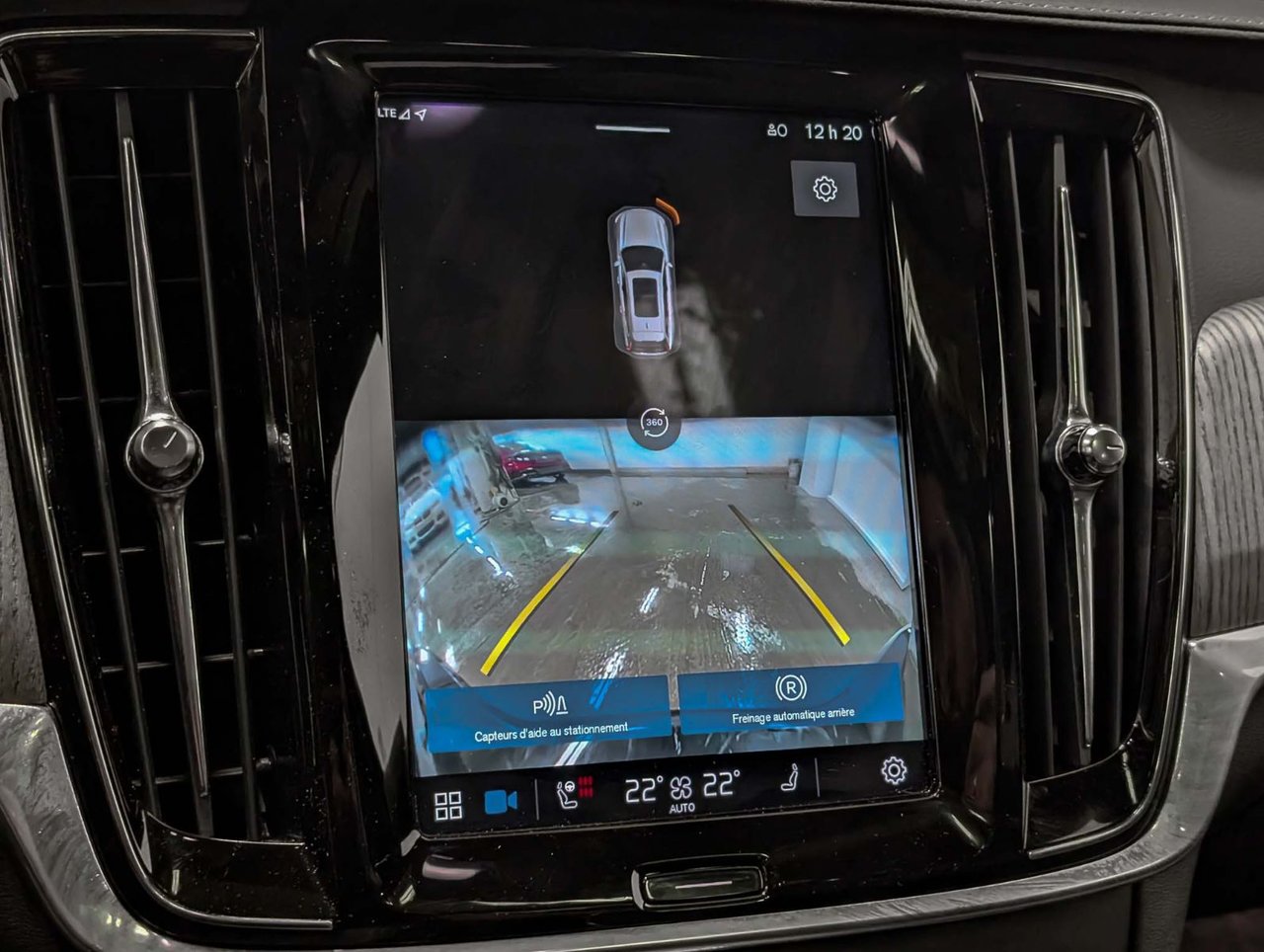 Volvo V90 Cross Country B6 AWD 2022-15