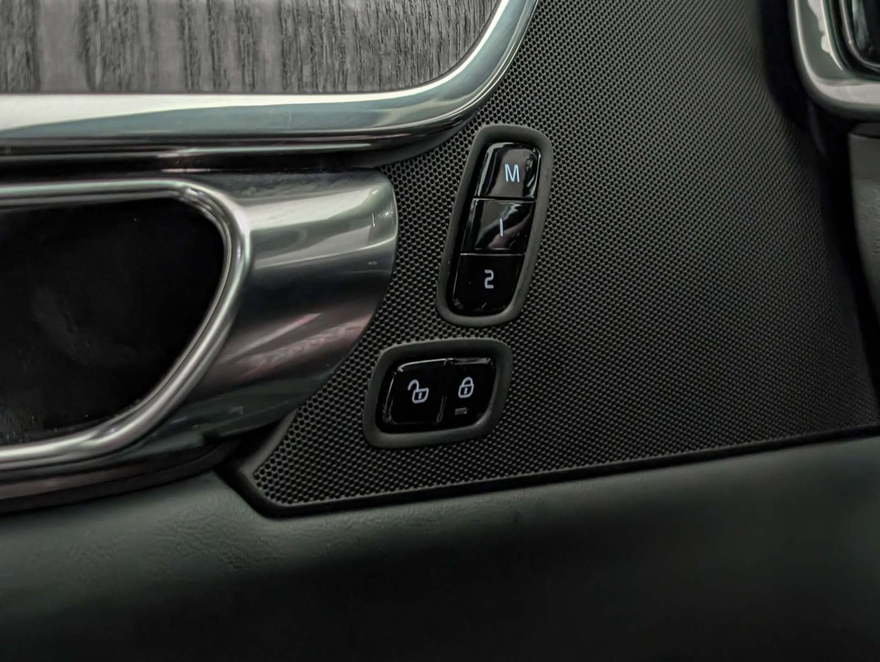 Volvo V90 Cross Country B6 AWD 2022-22