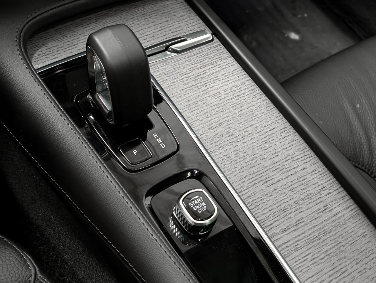 Volvo V90 Cross Country B6 AWD Plus 2025-17