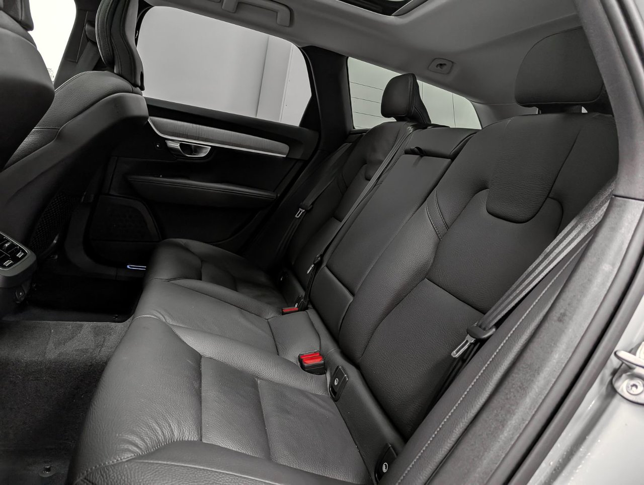 Volvo V90 Cross Country B6 AWD Plus 2025-11