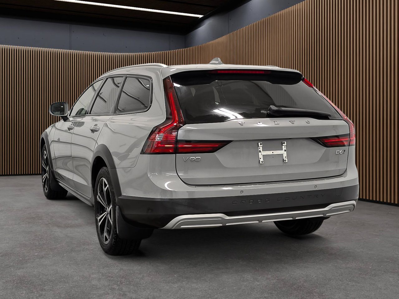 Volvo V90 Cross Country B6 AWD Plus 2025-3