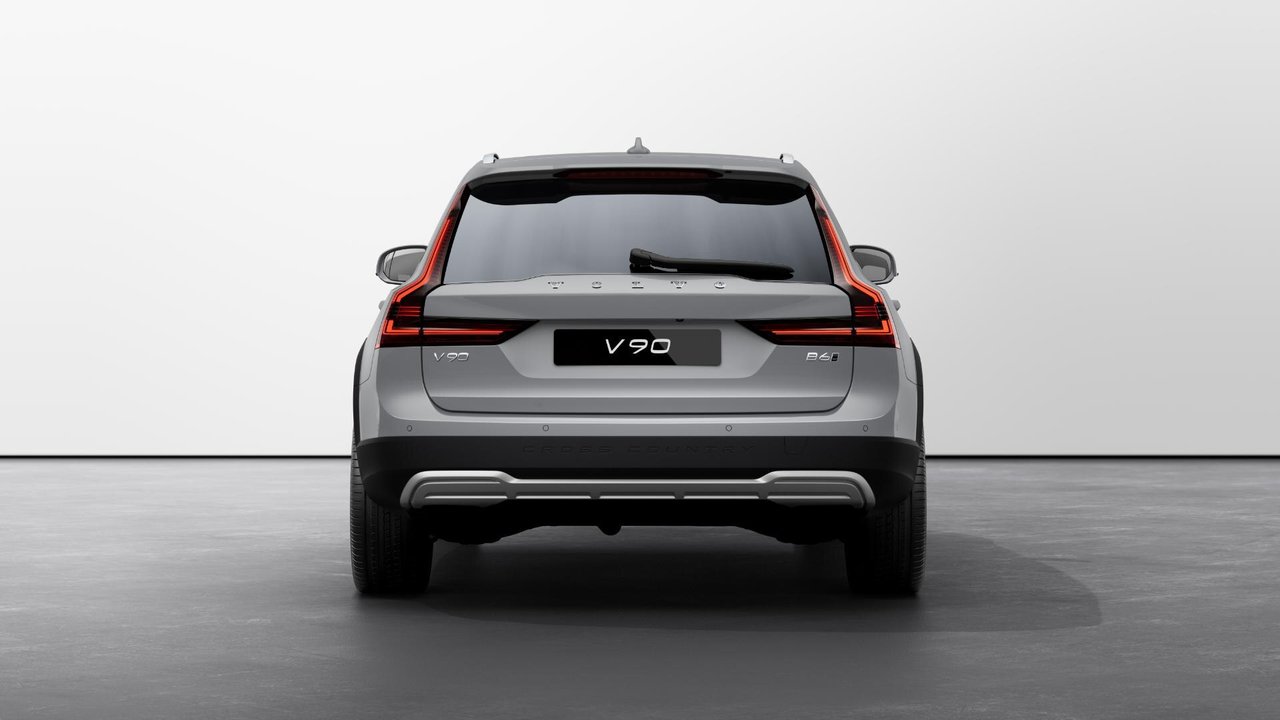 2025 Volvo V90 Cross Country B6 AWD Plus-3
