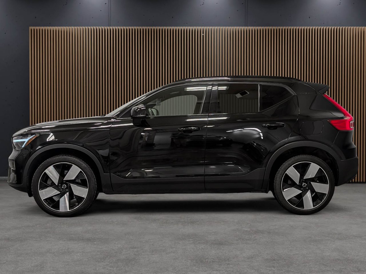 Volvo XC40 Recharge TWIN Ultimate - Dark 2023-1
