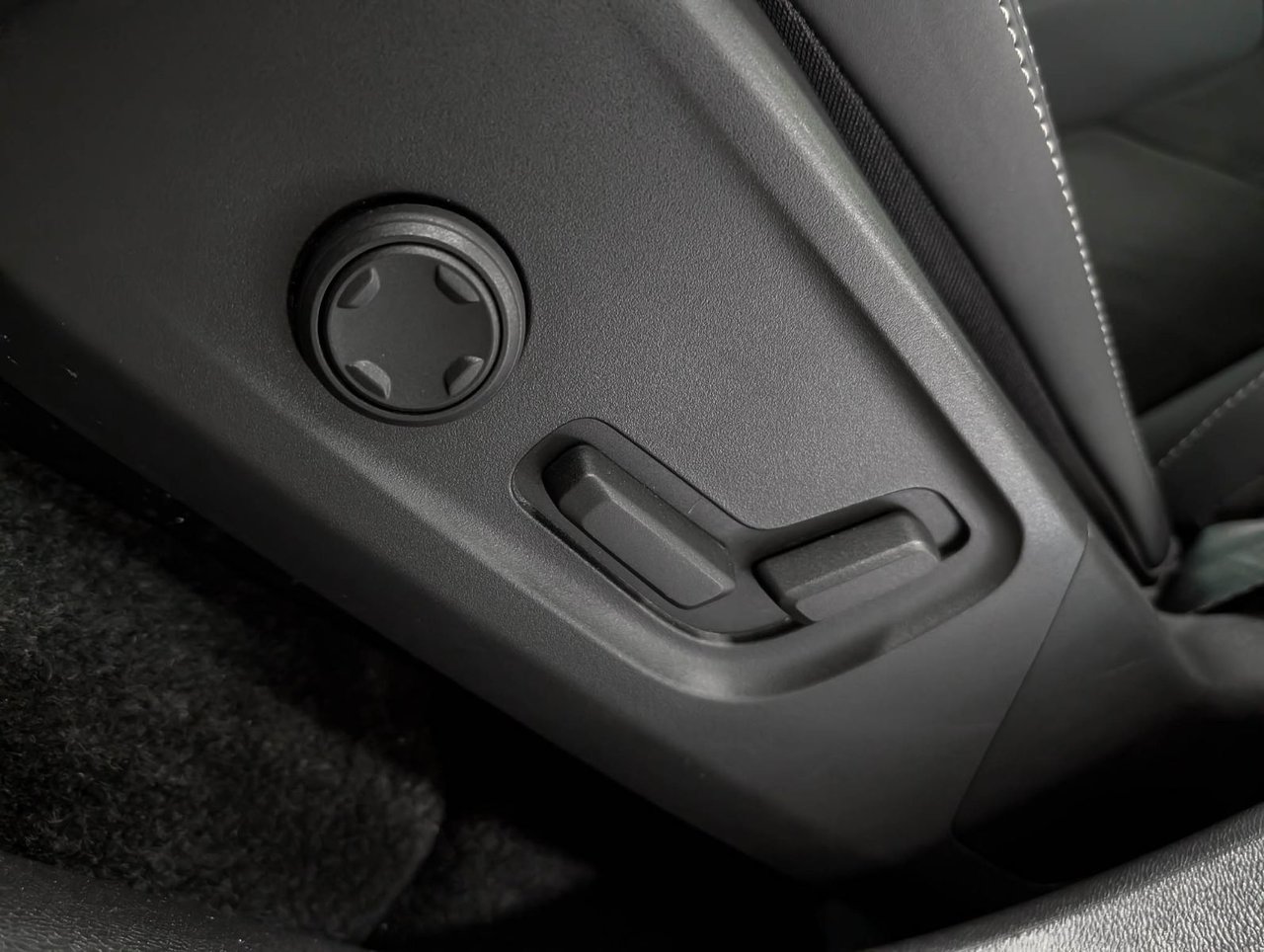 Volvo XC40 Recharge TWIN Ultimate - Dark 2023-9
