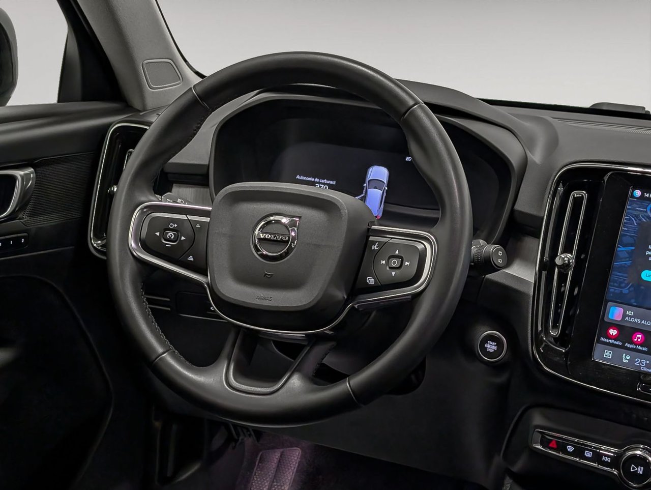 Volvo XC40 B5 AWD Core Base 2023-11