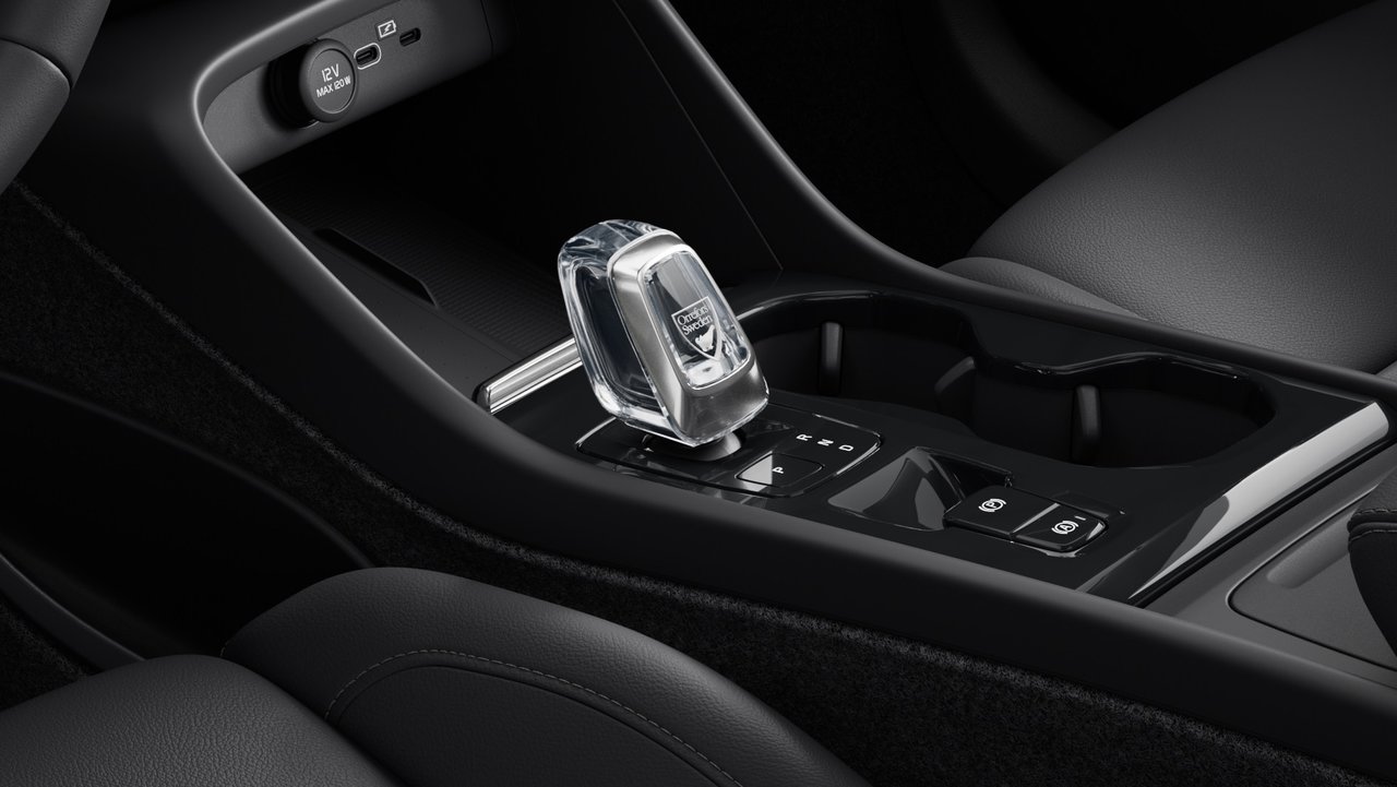 2024 Volvo XC40 B5 AWD Ultimate Bright Theme-8