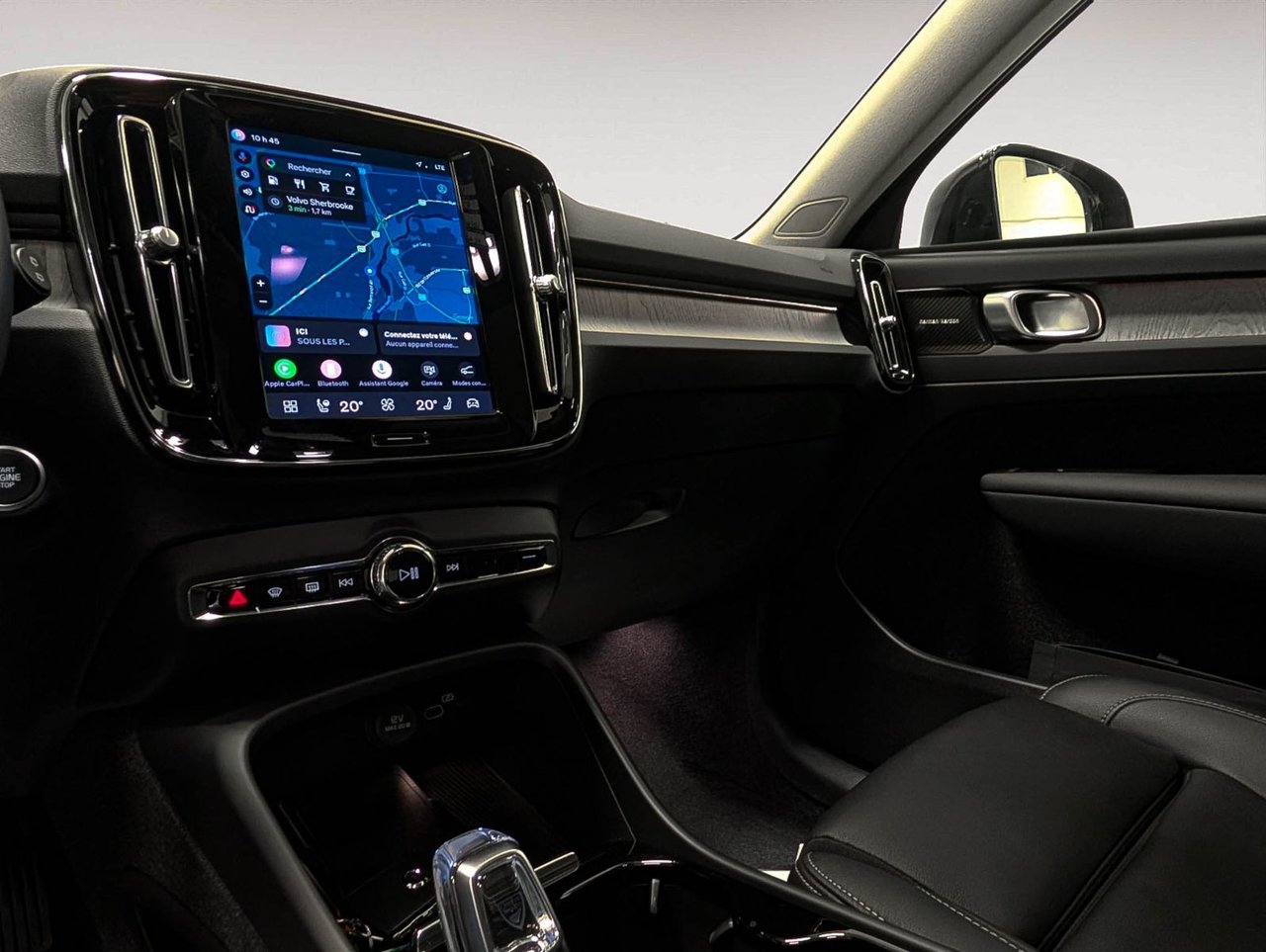Volvo XC40 B5 AWD Ultimate Dark Theme 2024-11