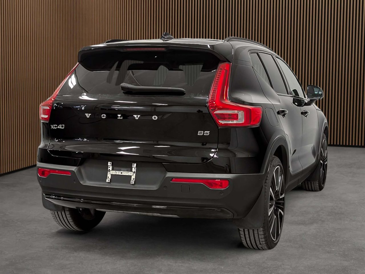 Volvo XC40 B5 AWD Ultimate Dark Theme 2024-4
