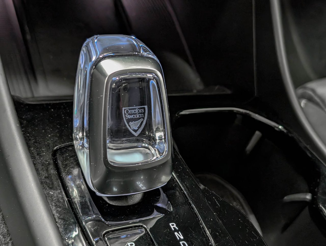 2025 Volvo XC40 B5 AWD Plus Dark Theme-20