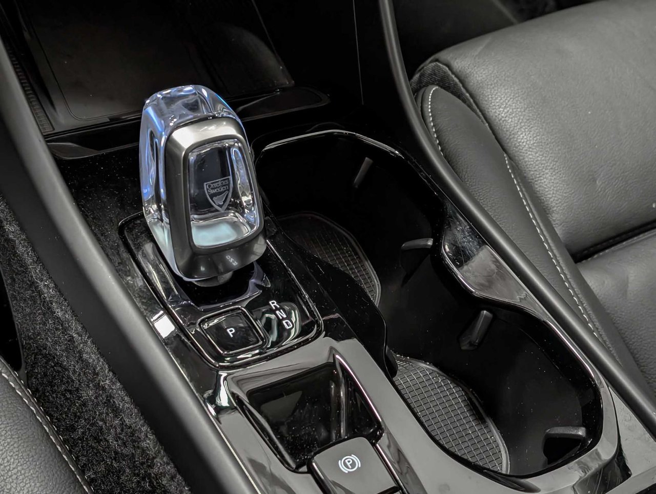 2025 Volvo XC40 B5 AWD Plus Dark Theme-19