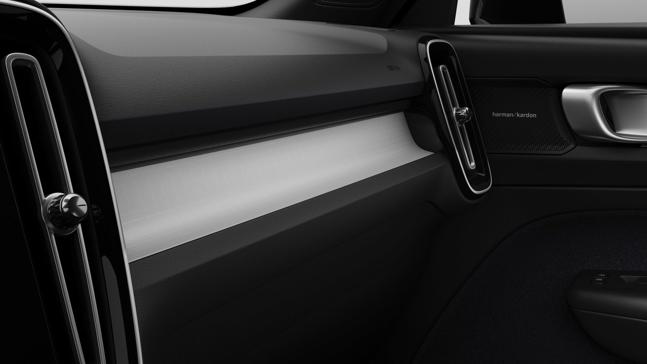 2026 Volvo XC40 B5 AWD Ultra Black Edition-8