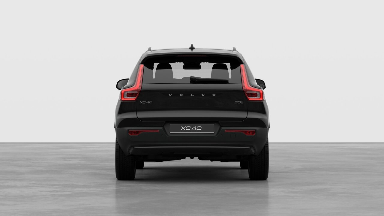 2026 Volvo XC40 B5 AWD Plus Dark Theme-5