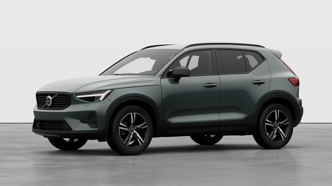 2026 Volvo XC40 B5 AWD Core Dark Theme-0