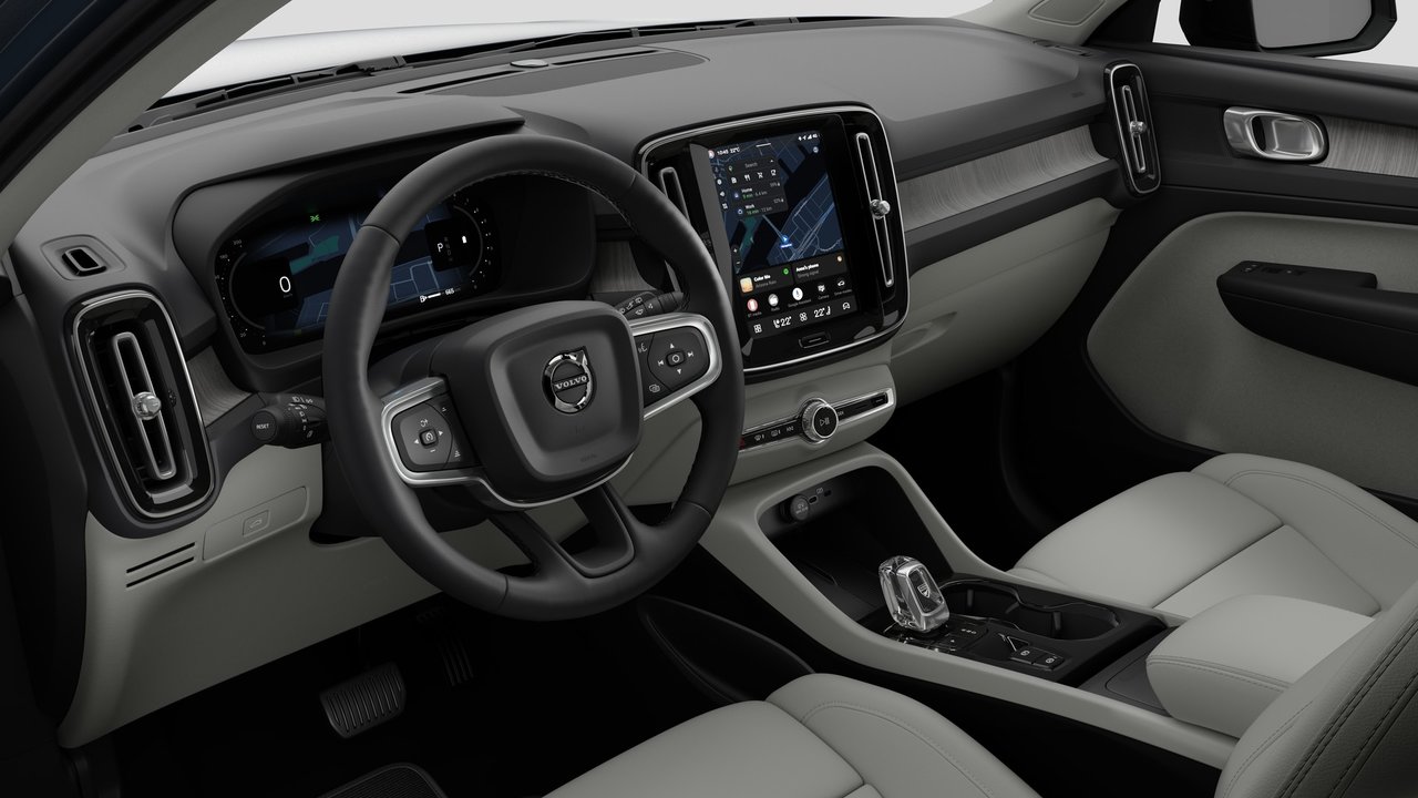 2026 Volvo XC40 B5 AWD Plus Dark Theme-9