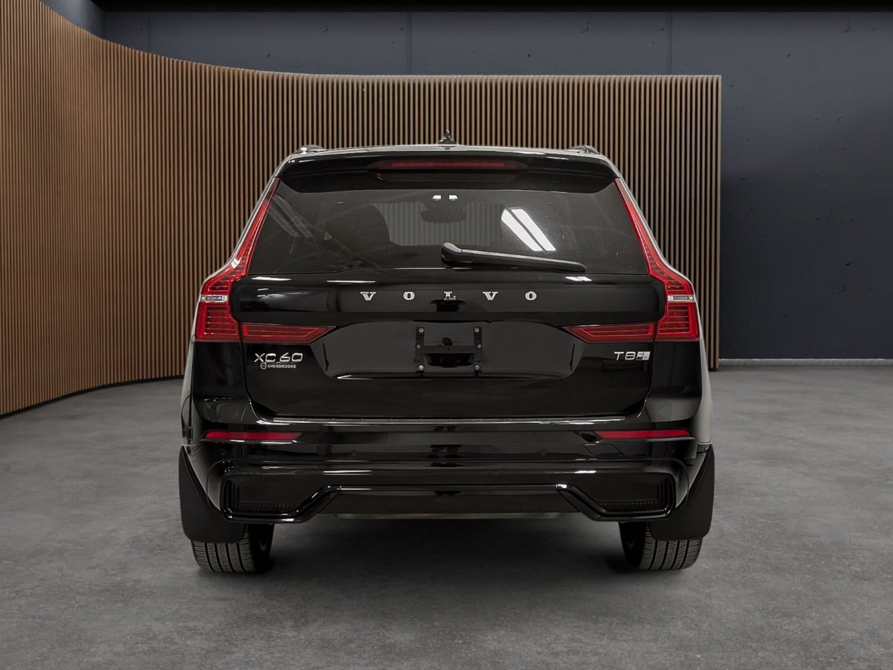 2025 Volvo XC60 Plug-In Hybrid T8 AWD Ultra Dark Theme-5
