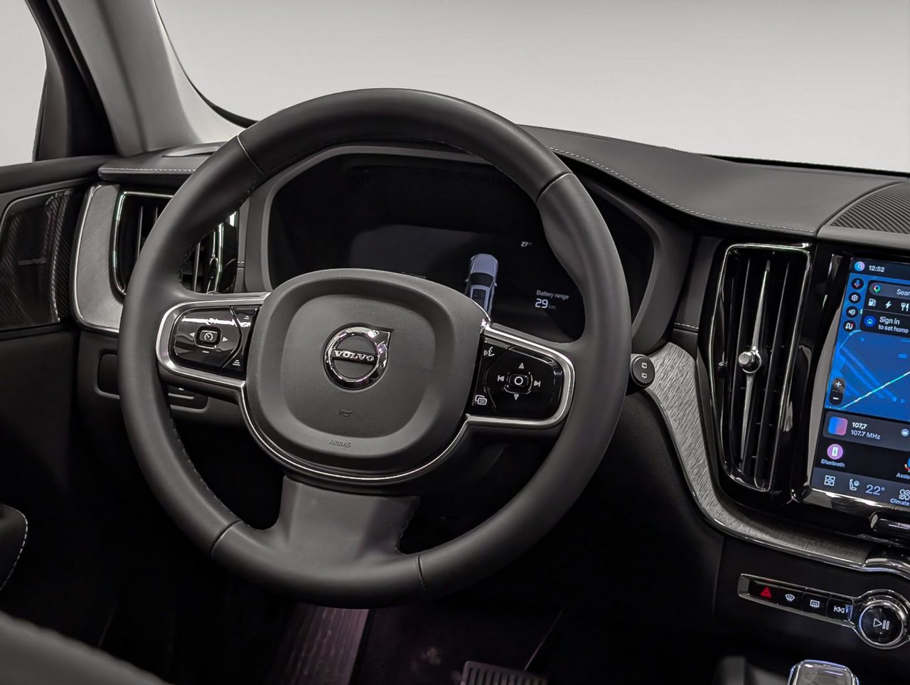 2025 Volvo XC60 Plug-In Hybrid T8 AWD Ultra Dark Theme-13