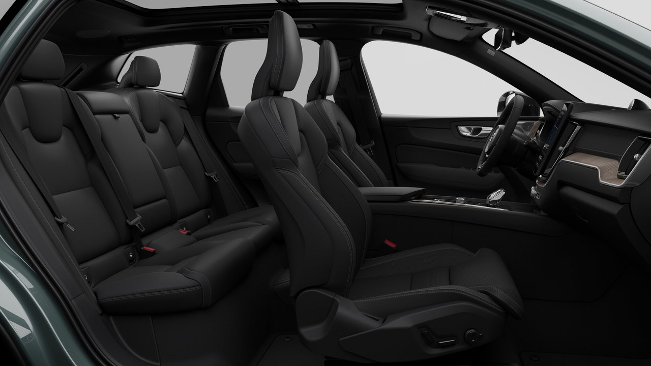 2026 Volvo XC60 Plug-In Hybrid T8 AWD Ultra Dark Theme-12