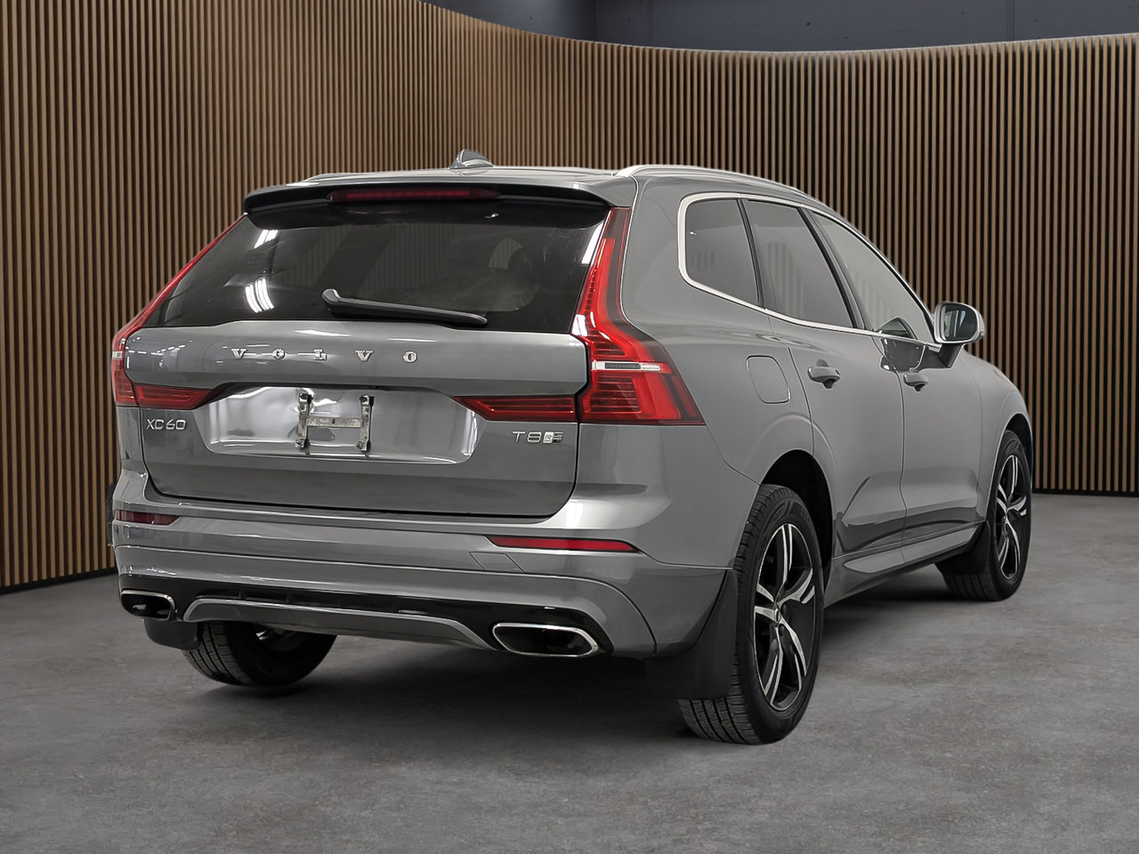 2019 Volvo XC60 T8 eAWD R-Design-6