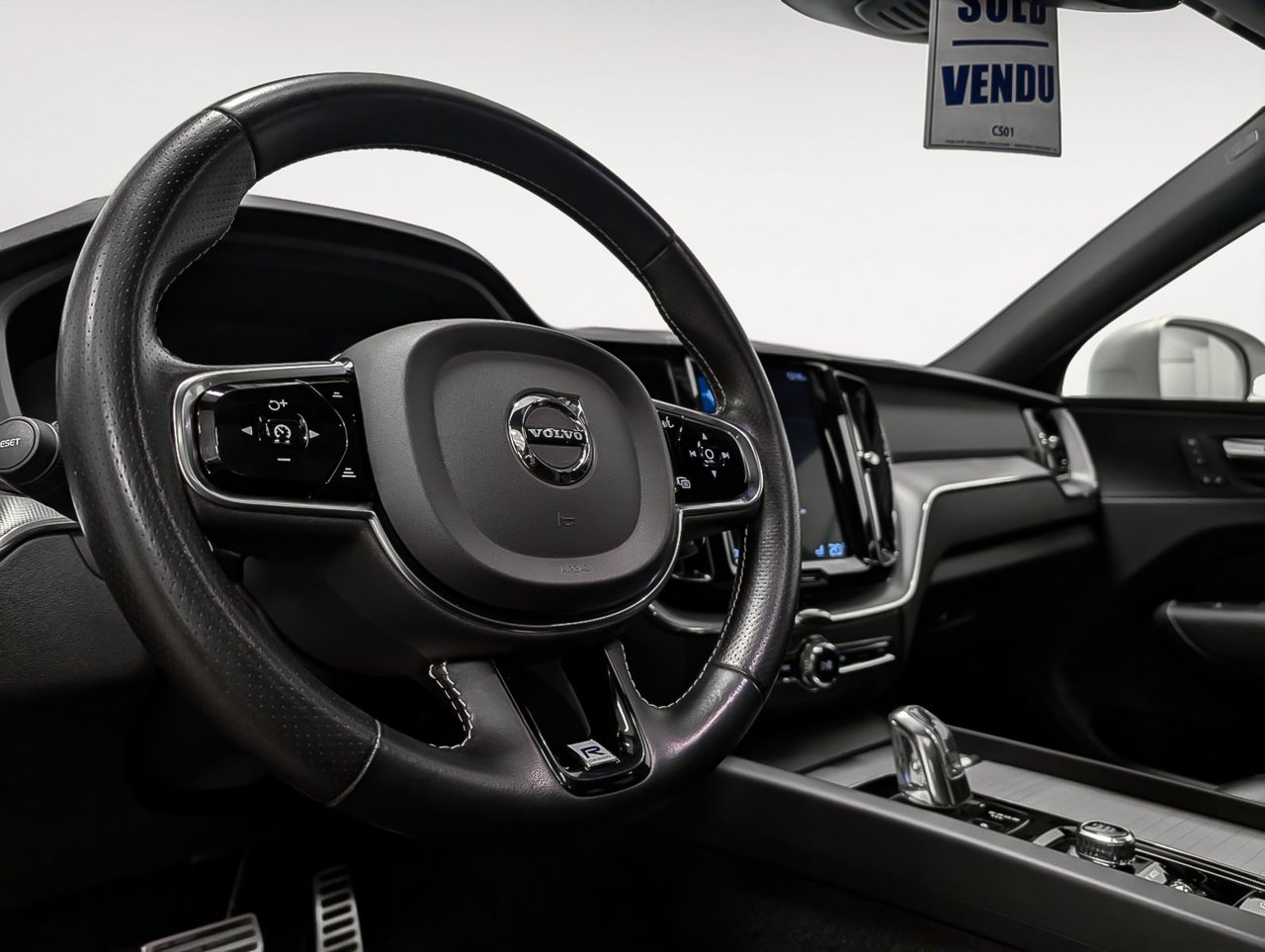 2019 Volvo XC60 T8 eAWD R-Design-7