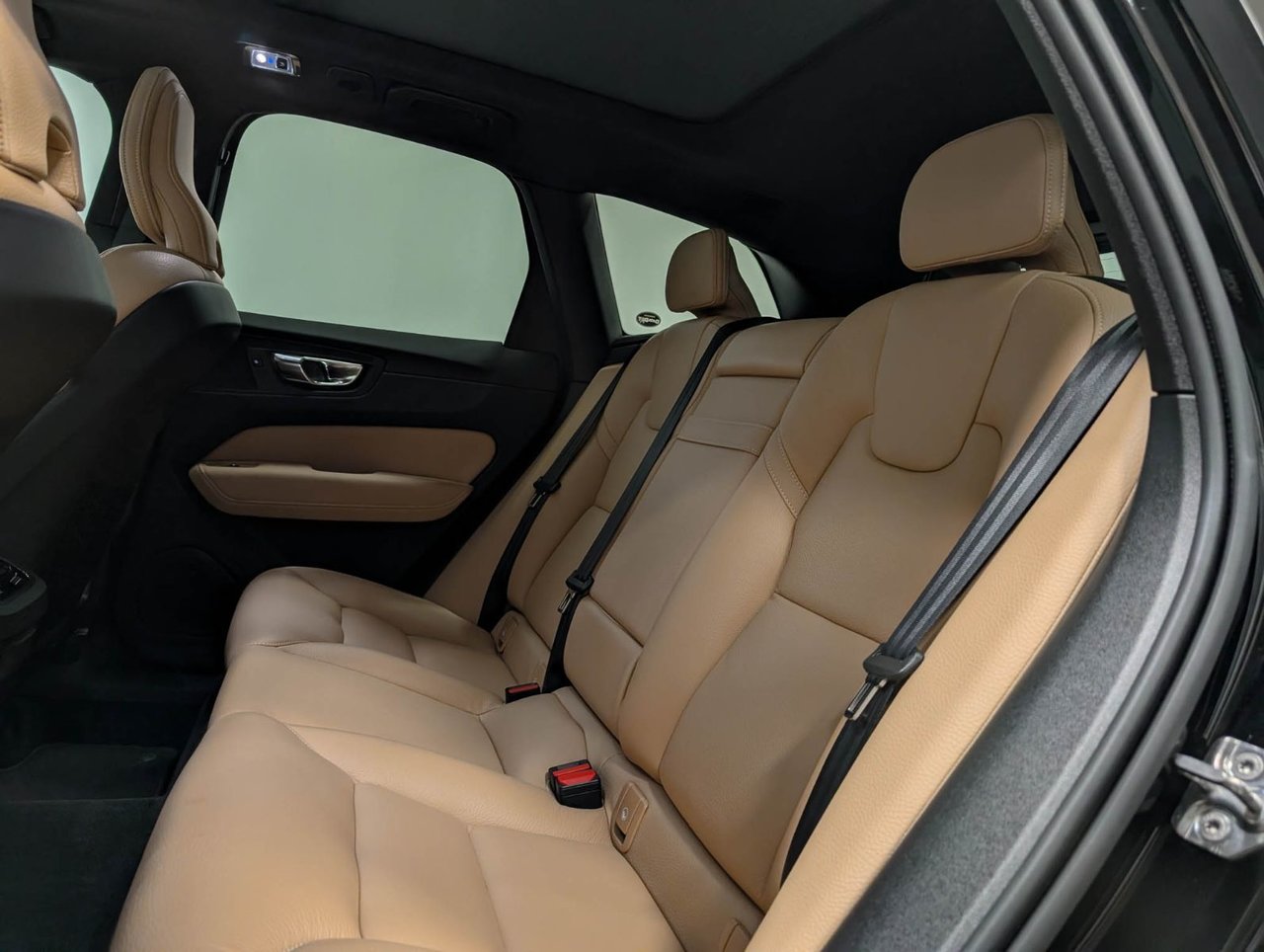 2019 Volvo XC60 T6 AWD Momentum-10