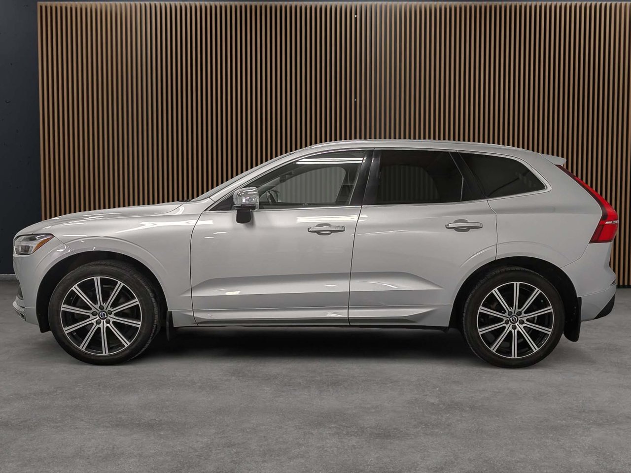 Volvo XC60 T5 AWD Momentum 2020-1
