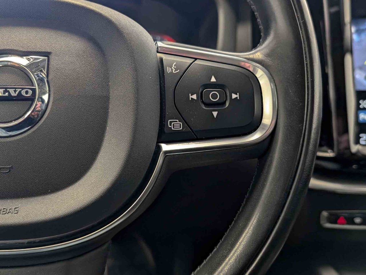Volvo XC60 T5 AWD Momentum 2020-18