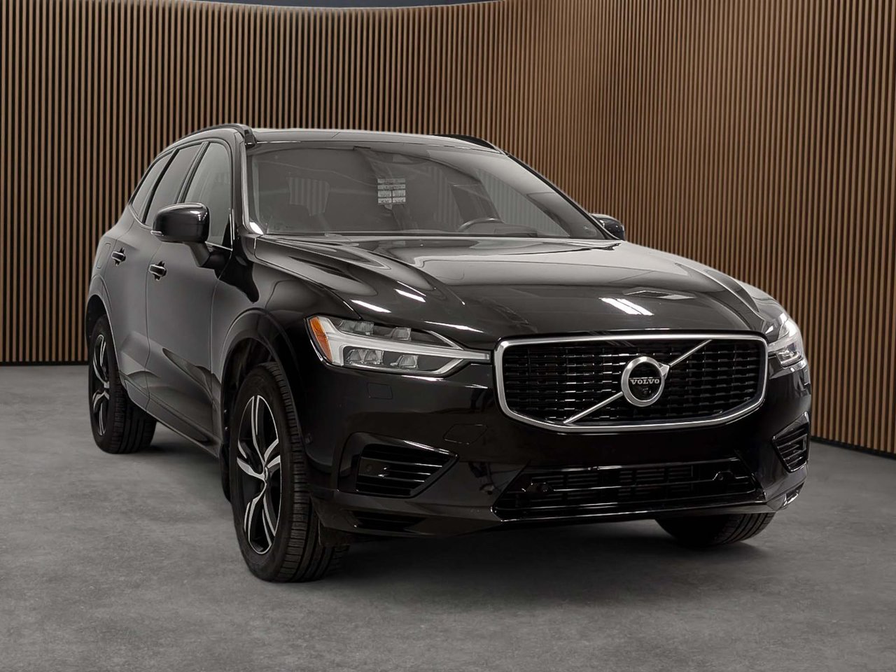 2020 Volvo XC60 T8 eAWD R-Design-3