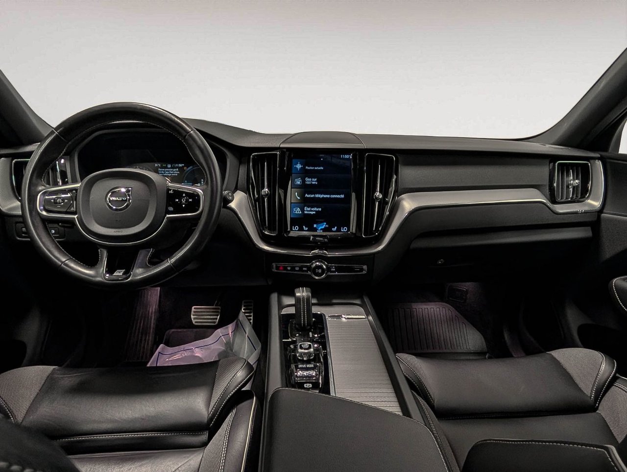 2020 Volvo XC60 T8 eAWD R-Design-10