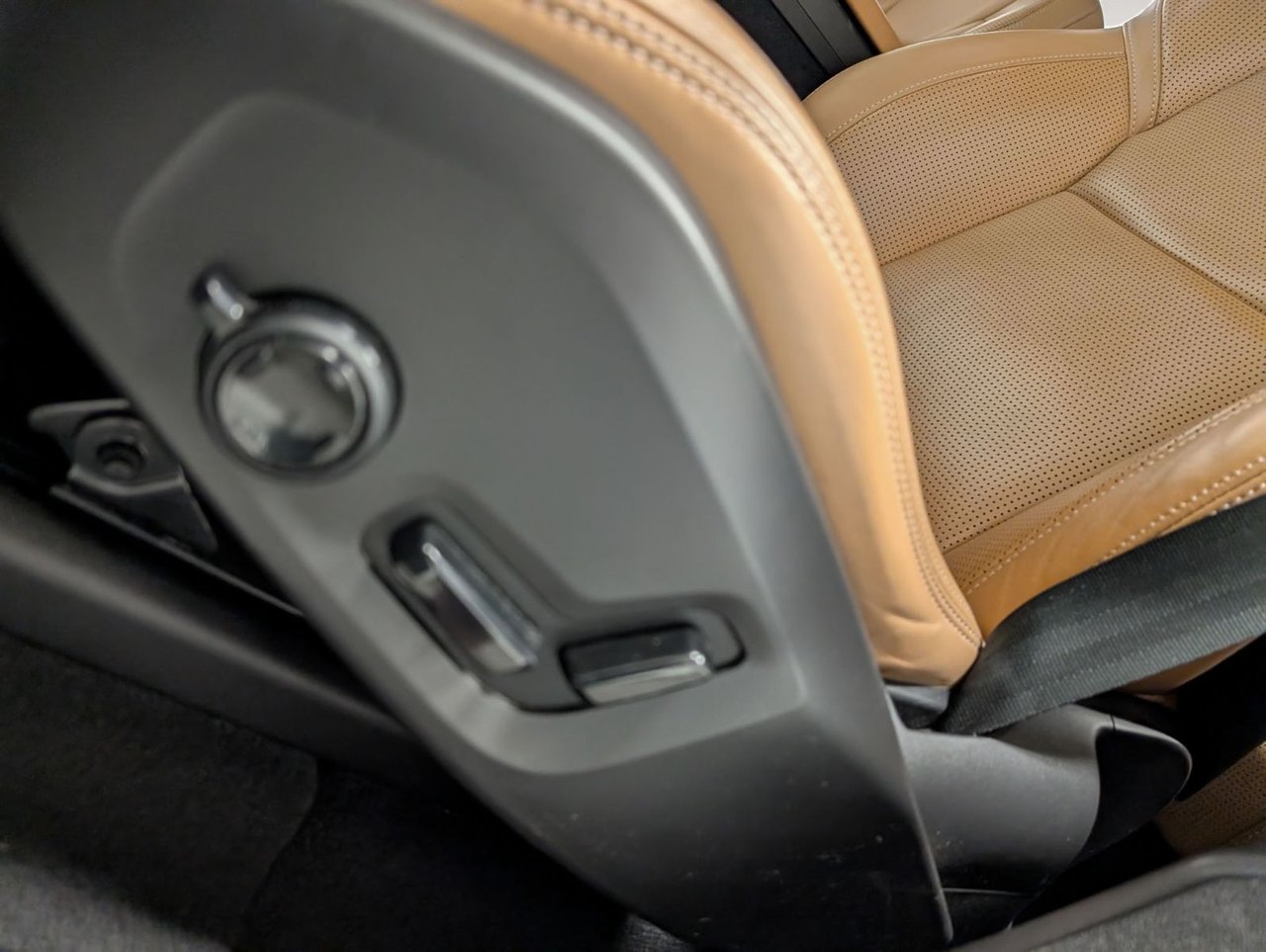 Volvo XC60 T8 eAWD Inscription 2020-9