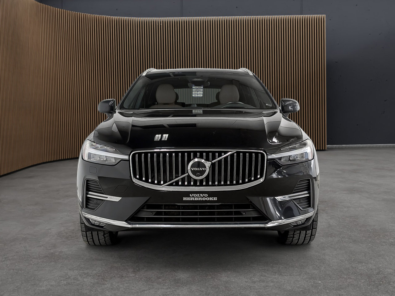 2022 Volvo XC60 B5 AWD Momentum-2