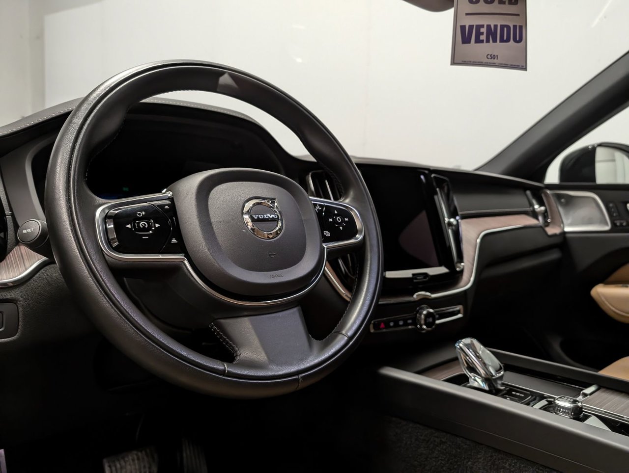 2022 Volvo XC60 B5 AWD Momentum-7