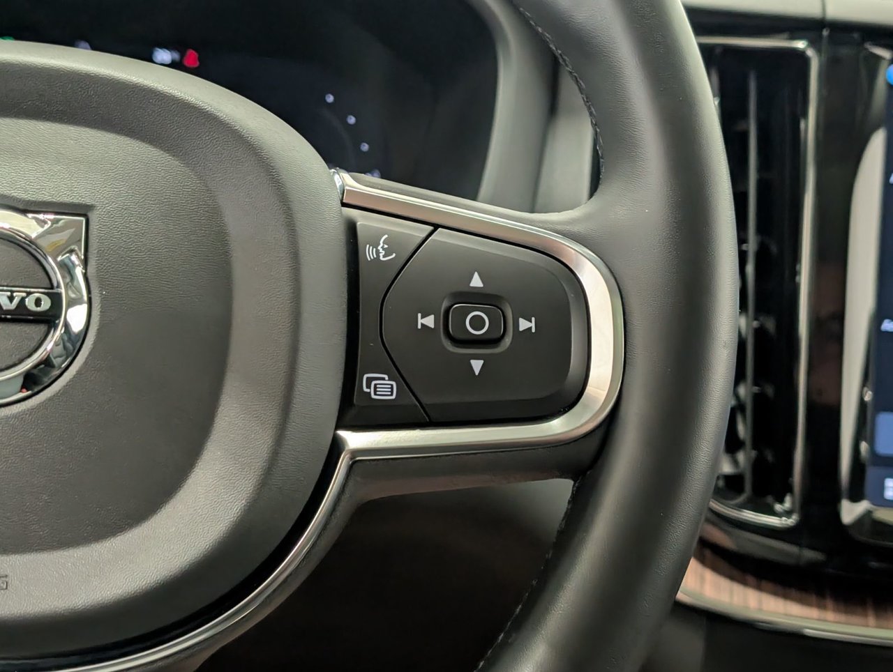 Volvo XC60 Recharge Inscription Expression 2022-15