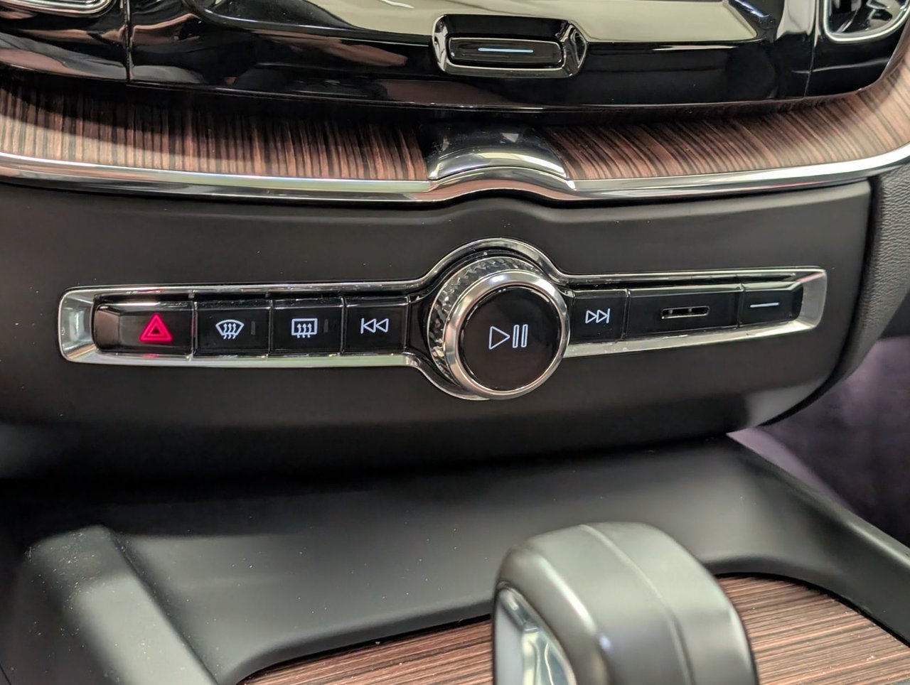 Volvo XC60 Recharge Inscription Expression 2022-14