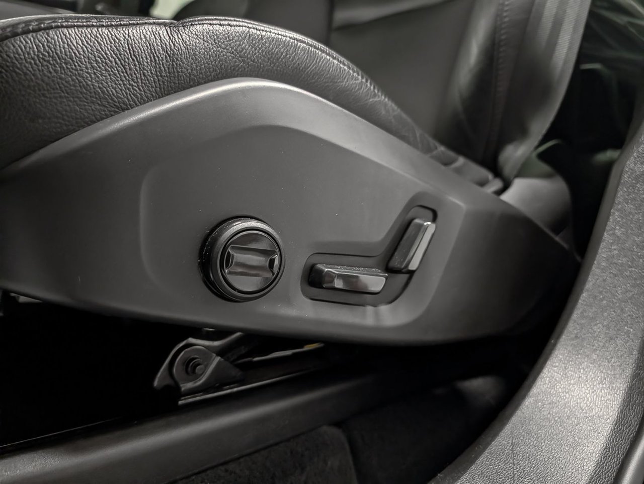 Volvo XC60 B5 AWD Momentum 2022-9