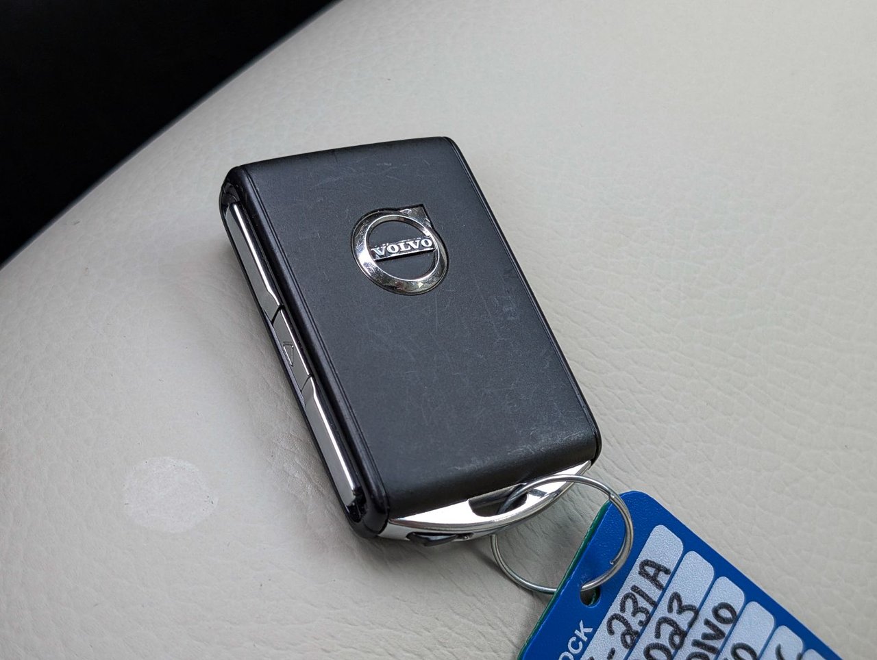 Volvo XC60 B6 AWD Plus - Bright 2023-26