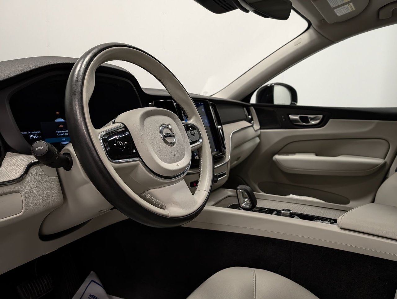 Volvo XC60 B6 AWD Plus - Dark 2023-7