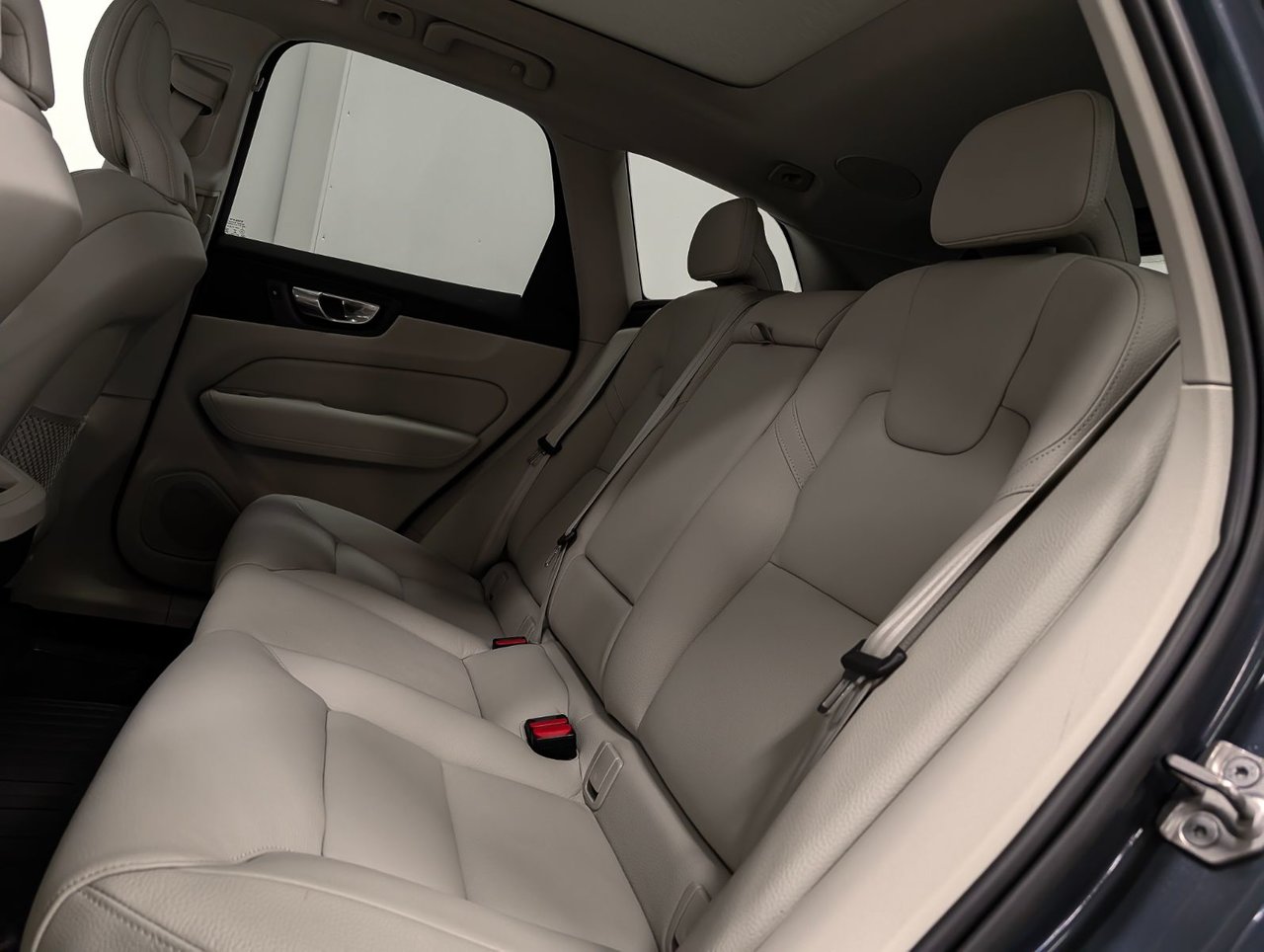 Volvo XC60 B6 AWD Plus - Dark 2023-11