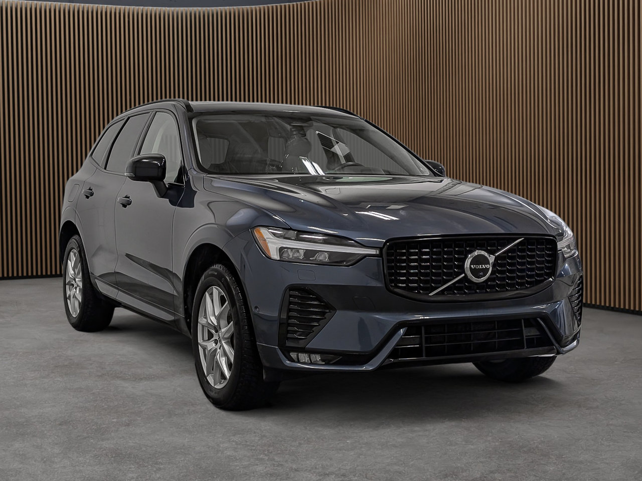 Volvo XC60 B6 AWD Plus - Dark 2023-3