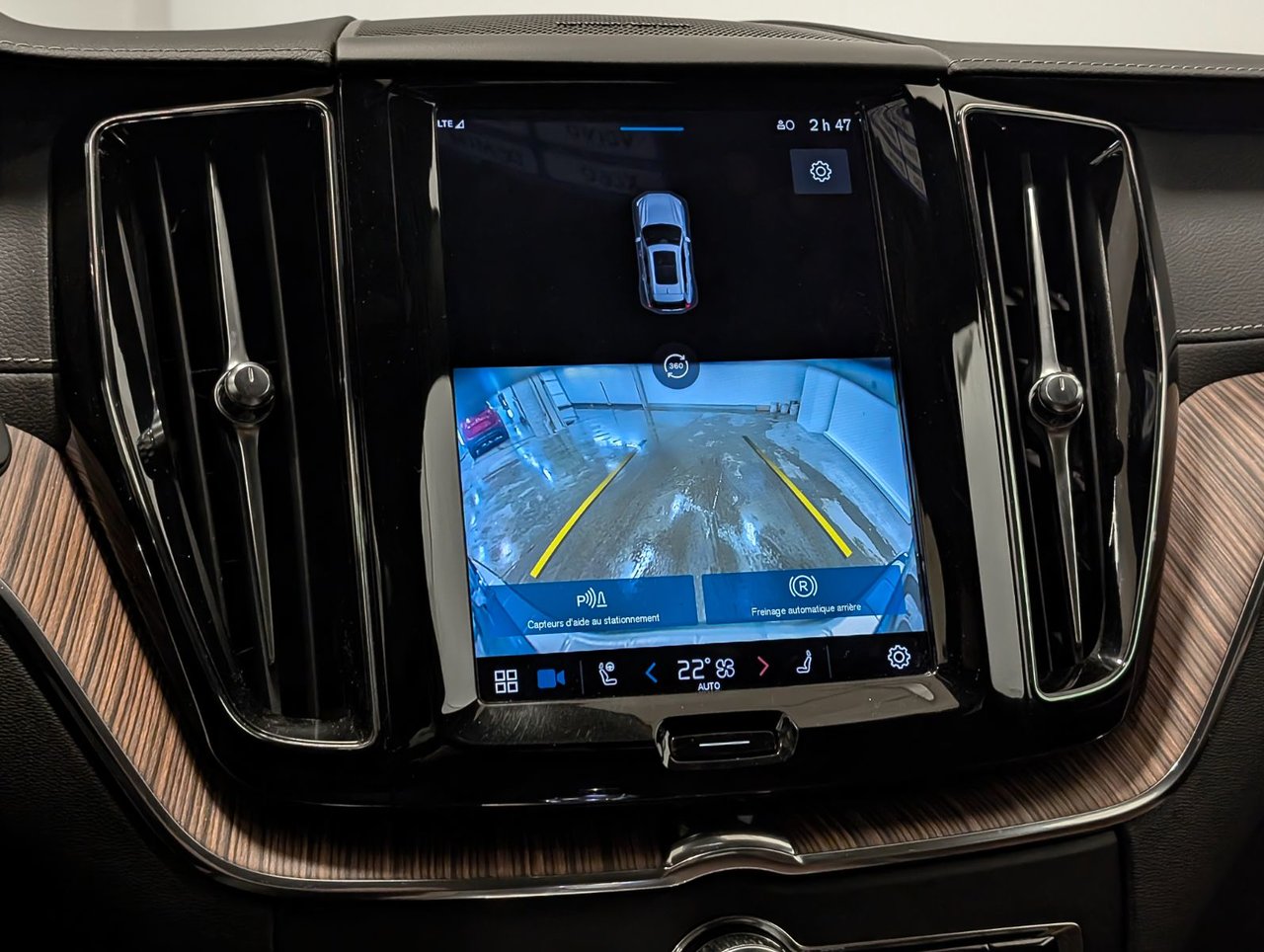 2023 Volvo XC60 Recharge Ultimate - Bright-14