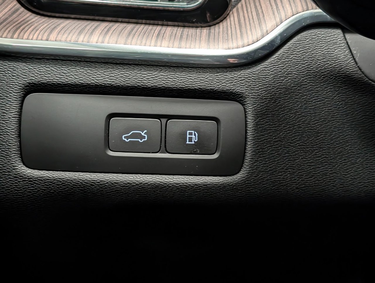 2023 Volvo XC60 Recharge Ultimate - Bright-20