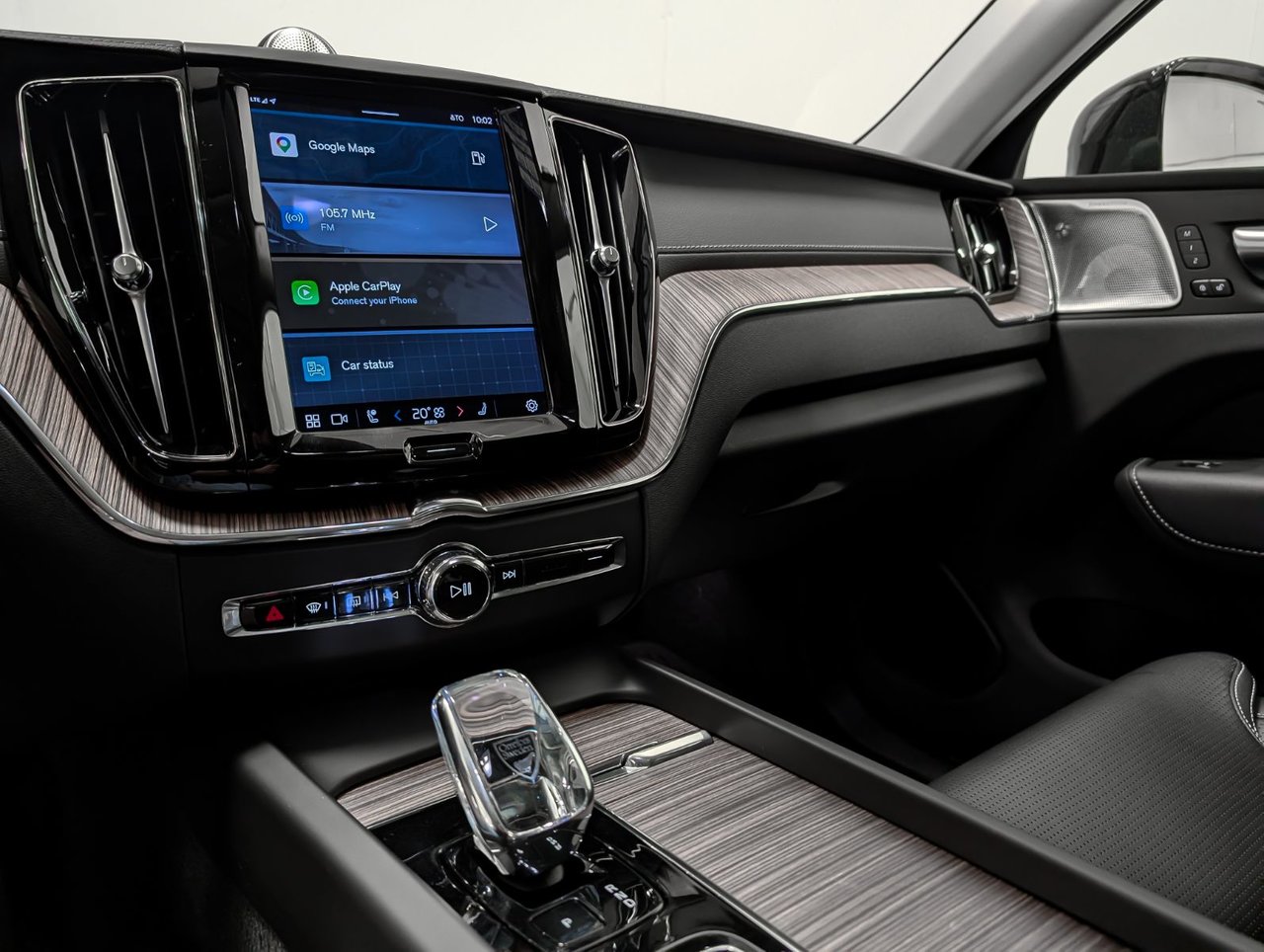 2023 Volvo XC60 B6 AWD Ultimate - Dark-13