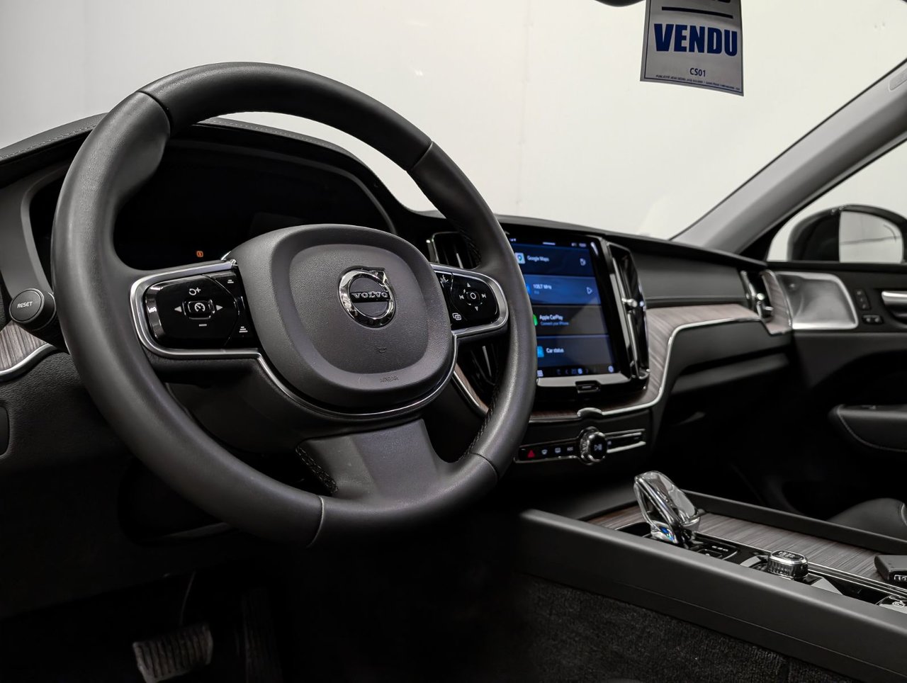 2023 Volvo XC60 B6 AWD Ultimate - Dark-8
