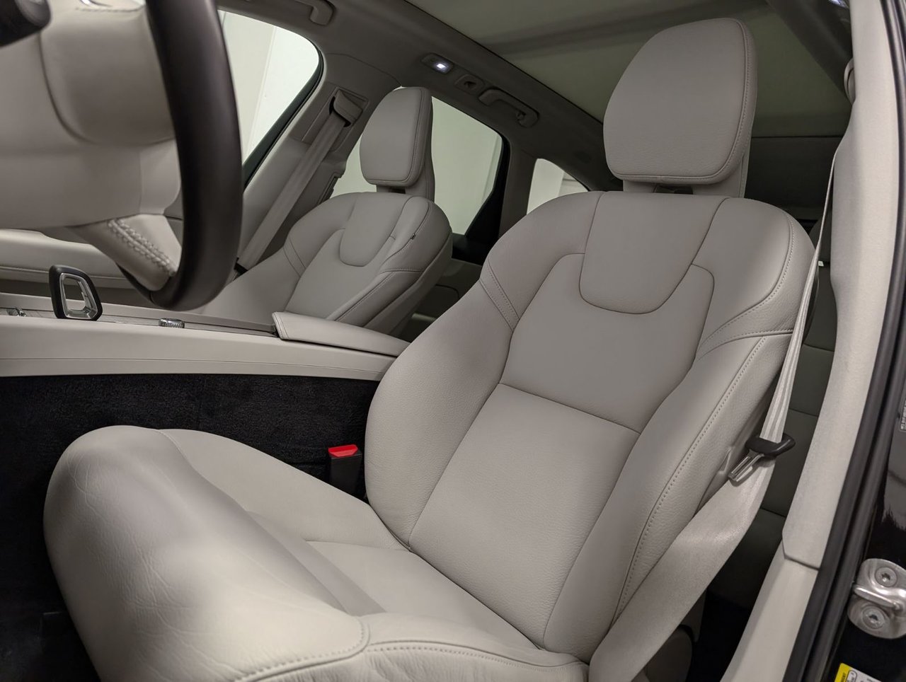 2023 Volvo XC60 Recharge Plus - Bright-8