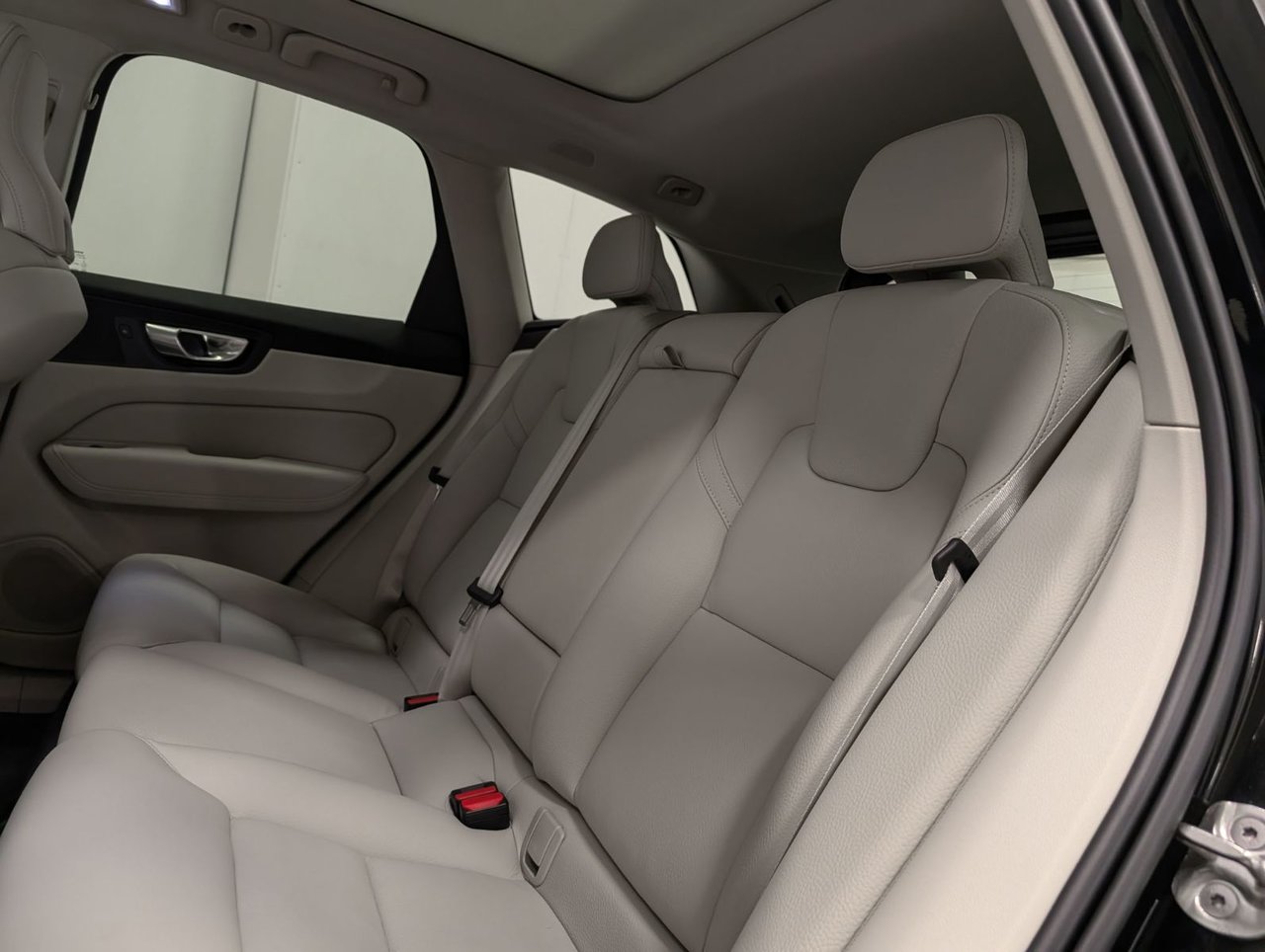 2023 Volvo XC60 Recharge Plus - Bright-11