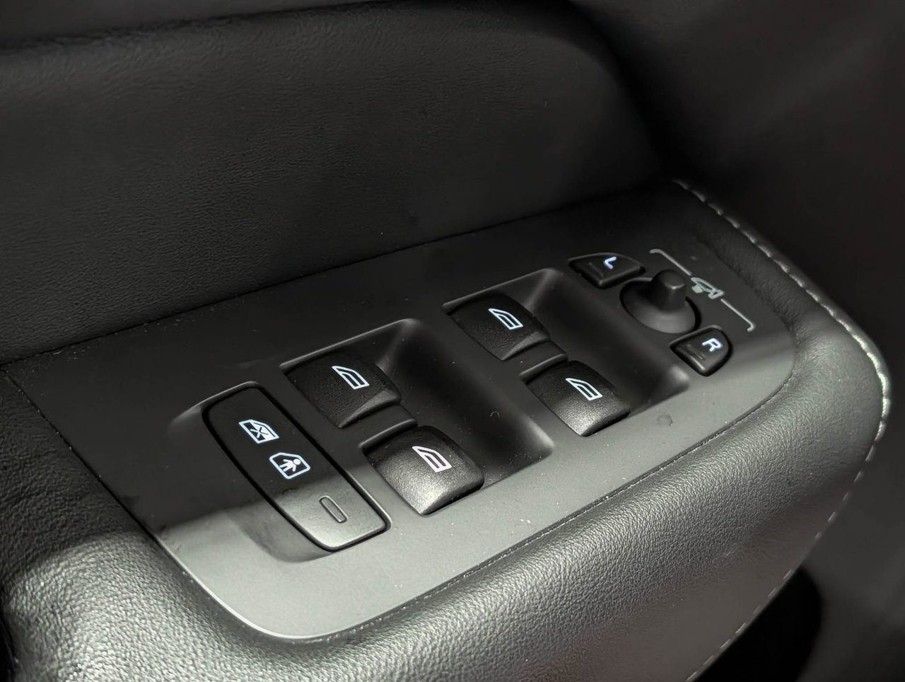 Volvo XC60 B6 AWD Ultimate - Bright 2023-23