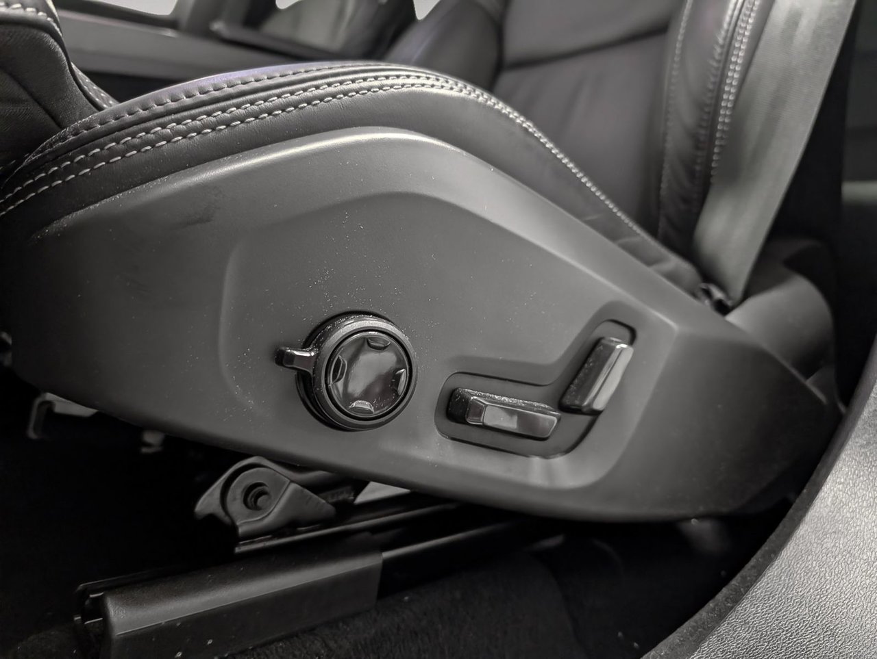 Volvo XC60 B6 AWD Ultimate - Bright 2023-9