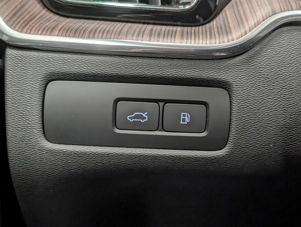 Volvo XC60 Recharge Ultimate - Bright 2023-17
