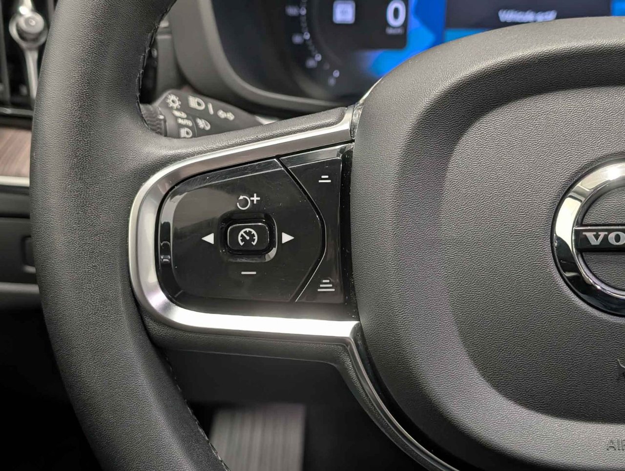 Volvo XC60 Recharge Ultimate - Bright 2023-14