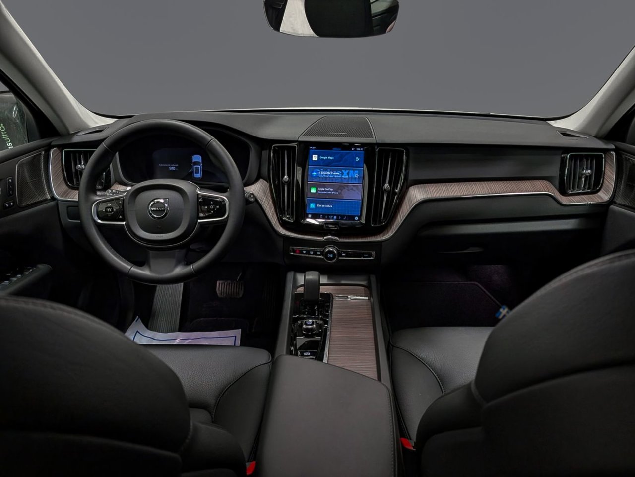 2024 Volvo XC60 B5 AWD Plus Dark Theme-11