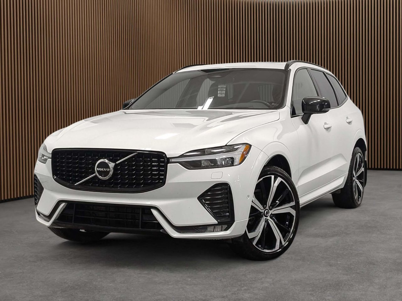2024 Volvo XC60 B5 AWD Ultimate Dark Theme-0